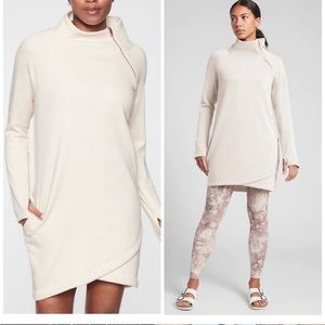 White Athleta Cozy Karma Sweatshirt Dreas size LT